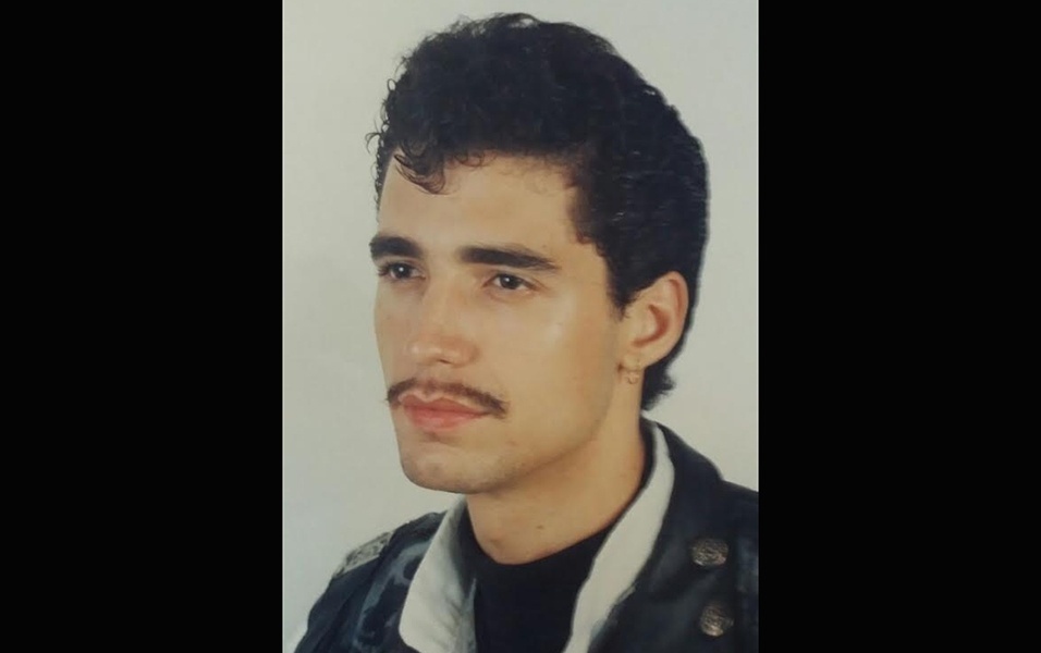 O tempo passa: cantor Latino aparece em fotos dos anos 90 - BOL Fotos ...