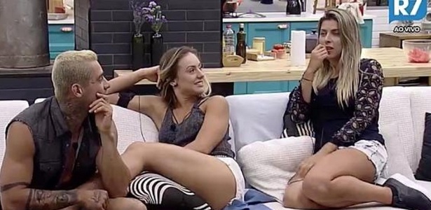 A fazenda': Ana Paula Minerato desabafa contra Dinei e xinga o ex-jogador  ao vivo - TV e Lazer - Extra Online