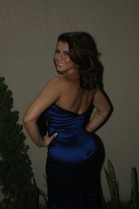 Love her a Débora Seco peladinha mostrando a b da p dentinhos body