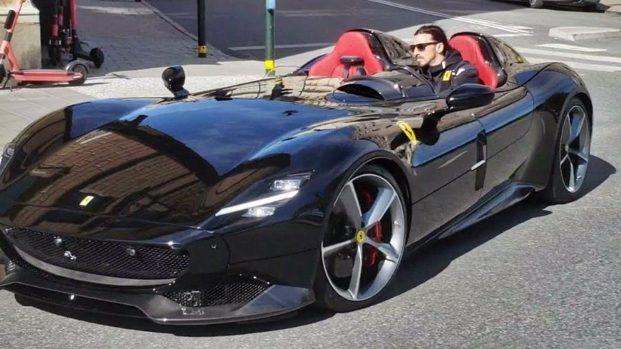 Ibrahimovic dirige uma Ferrari - 