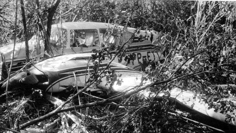 Destroços de avião após o acidente que matou Humberto de Alencar Castelo Branco, presidente da República na ditadura - Folhapress/jul.1967