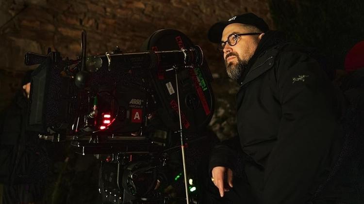 O diretor Robert Eggers no set de 'Nosferatu'