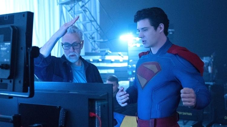 James Gunn e David Corenswet no set de 'Superman'