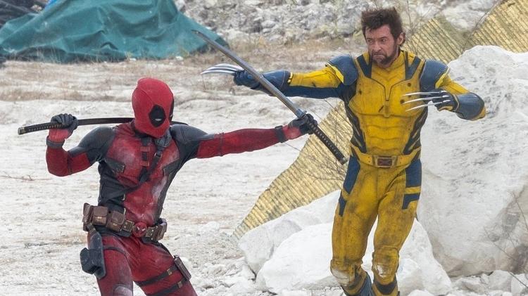 Ryan Reynolds (ou um dublê, vai saber...) enfrenta Hugh Jackman nas filmagens de 'Deadpool 3'