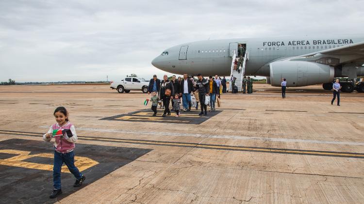 Avião da FAB com repatriados que estavam na Faixa de Gaza