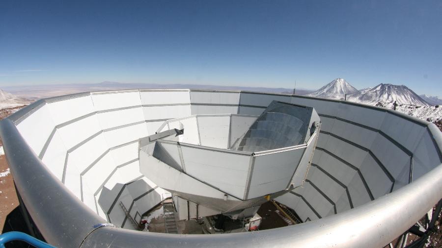 Visão do Telescópio de Cosmologia do Atacama, utilizado nos estudos sobre a energia escura - M. Devlin/ Universidade da Pensilvânia