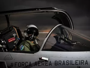 Novo caça da FAB, Gripen feito no Brasil começa montagem final. Veja fotos