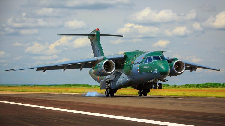 Avião multi missão Embraer KC-390 da FAB, a maior aeronave fabricada no Brasil