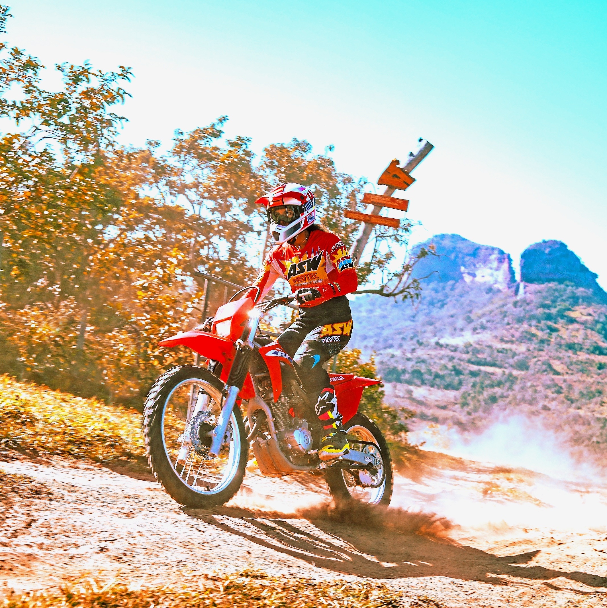 Honda CRF 250F 2022: moto de trilha ganha visual novo