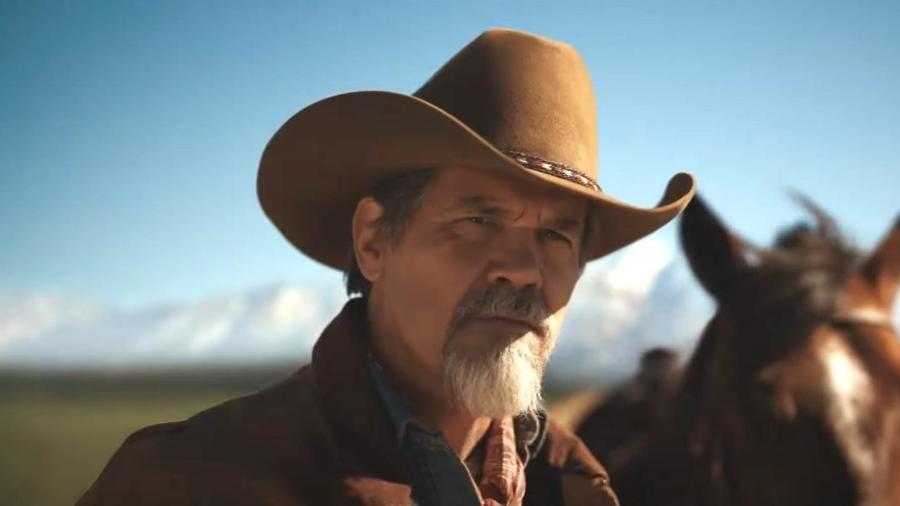 Josh Brolin na série "Outer Range" - Amazon Prime