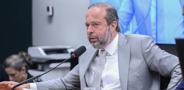 Ministro de Energia cobra processo que pode levar à caducidade da Enel