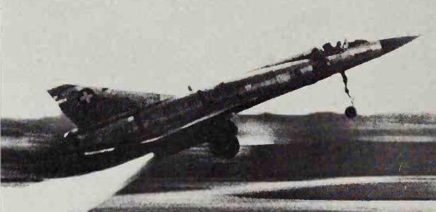 Avião a jato ou vapor? Técnica usava água fervente para fazer avião decolar