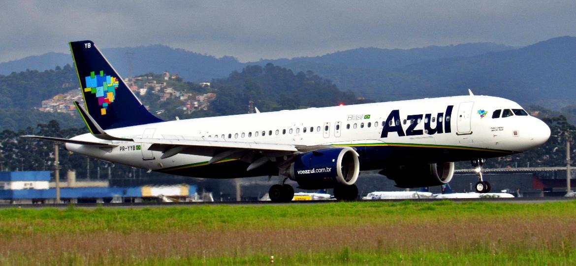 Avião Airbus A320 da Azul. Empresa realiza os voos mais longos e mais curto dentro do Brasil - Divulgação/Cesar dos Reis/Azul