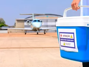 Como ricos podem doar voos em jatinhos para ajudar com transplantes