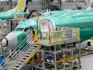 Após problemas, como Boeing está atuando para garantir segurança de aviões?