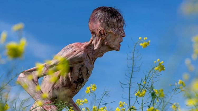 O mundo assolado por zumbis infectados em 'Extermínio - A Evolução' O mundo assolado por zumbis infectados em 'Extermínio - A Evolução'