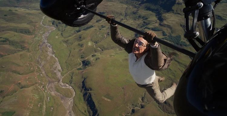 Tom Cruise desafia a gravidade em 'Missão: Impossível - O Acerto Final' Tom Cruise desafia a gravidade em 'Missão: Impossível - O Acerto Final'
