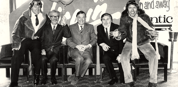 Richard Branson (à direita) é um dos fundadores da Virgin Atlantic