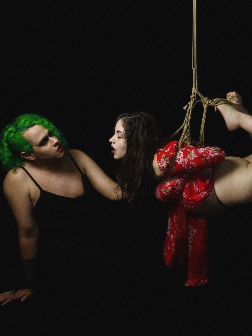 Aprenda o shibari, técnica de amarração de BDSM, com aulas pela internet -  Mayumi Sato - UOL