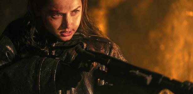 'Bailarina': Ana de Armas entra em ação em trama simplória de vingança
