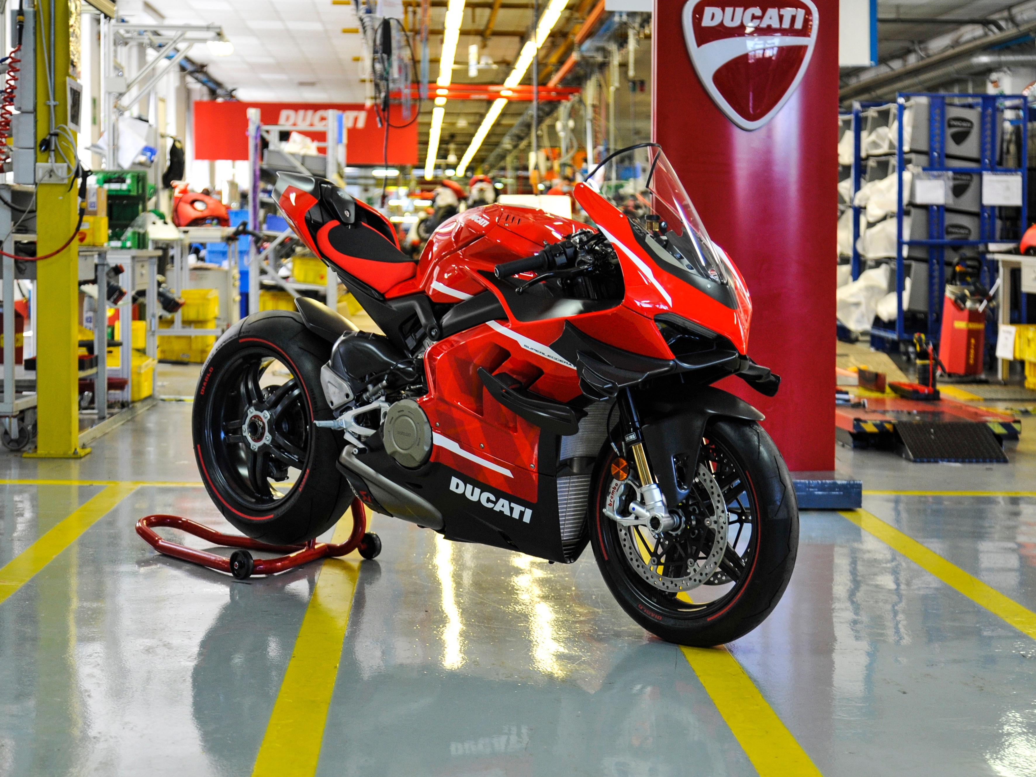 Ducati Panigale V4 ganha versão SP mais esportiva - MOTOO