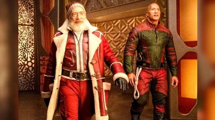 Nick 'Das Neves' (J.K. Simmons) e Cal Drift (Dwayne Johnson) se preparam para o Natal