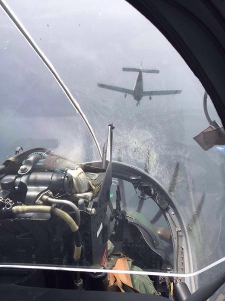 Avião Super Tucano da FAB realiza interceptação de aeronave - FAB