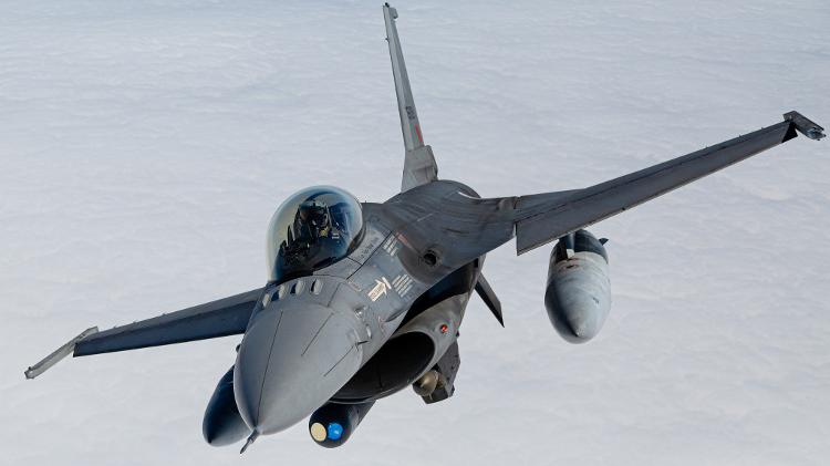 Caça F-16 da Força Aérea Portuguesa: País possui 21 exemplares do caça segundo ranking da publicação Flight Global Caça F-16 da Força Aérea Portuguesa: País possui 21 exemplares do caça segundo ranking da publicação Flight Global