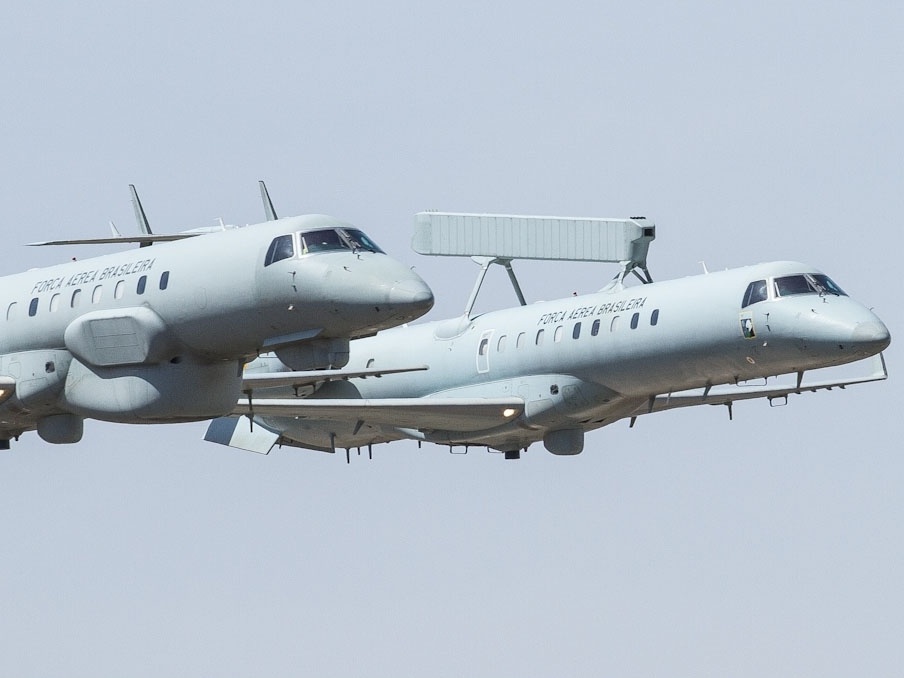 Aviões da FAB operam com radares de alta precisão para identificar