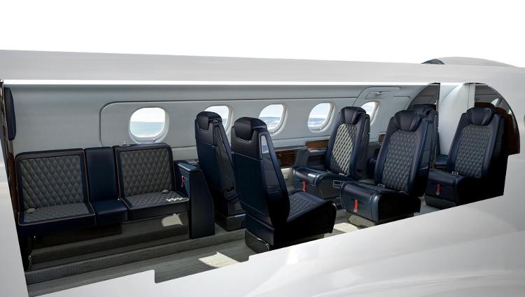 Recorte mostra o interior do jato executivo Embraer Phenom 300