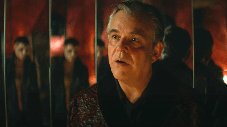 Danny Huston capricha como o vilão em 'O Corvo'