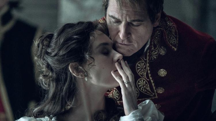 Vanessa Kirby e Joaquin Phoenix em 'Napoleão'
