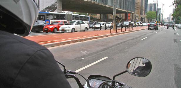 Dá para economizar | Gasolina está cara: veja dicas para sua moto 'beber' menos