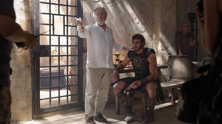 Ridley Scott dirige Paul Mescal em 'Gladiador II'