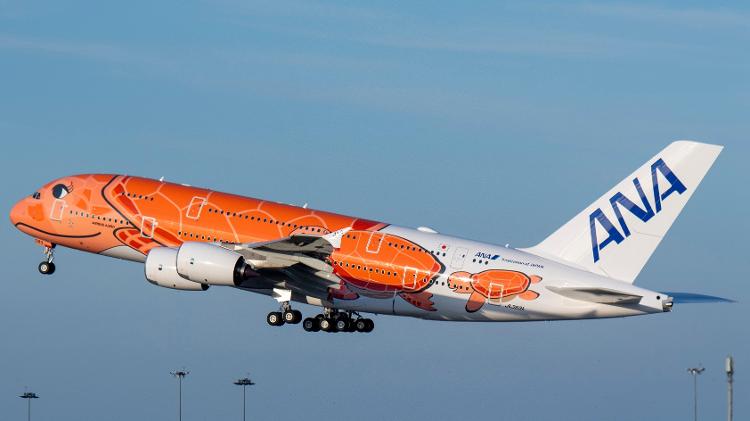 Airbus A380, o maior avião de passageiros do mundo, da japonesa ANA Airbus A380, o maior avião de passageiros do mundo, da japonesa ANA