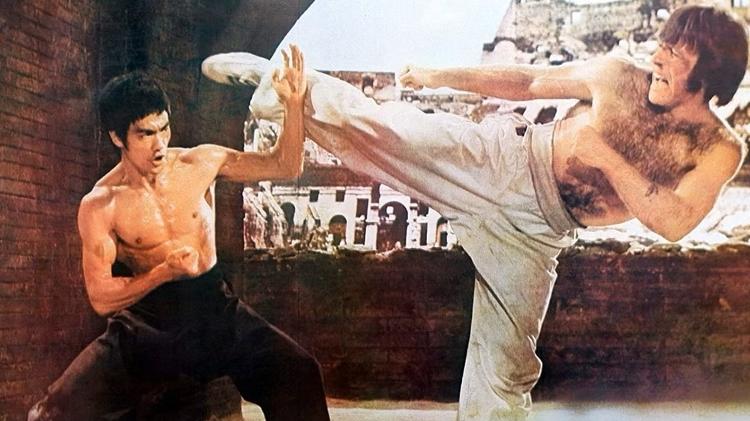 Chuck Norris encara Bruce Lee em 'o Voo do dragão' Chuck Norris encara Bruce Lee em 'o Voo do dragão'