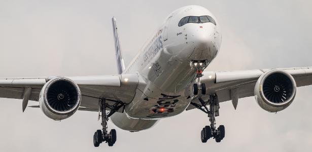 Todos a Bordo: Airbus e Boeing lideram vendas em feira de aviação; Embraer ganha destaque