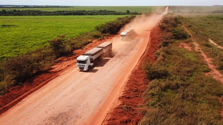 Obra do DNIT na BR-158 no Mato Grosso, uma das rodovias em que o Ibama detectou problemas