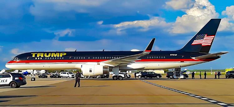 Trump Force One: Avião Boeing 757 de Donald Trump, ex-presidente e atual candidato à eleição nos EUA