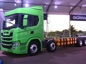 Scania X-gas é caminhão a GNV com autonomia de 900 km