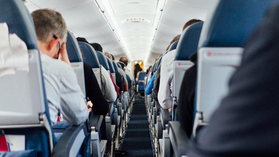 Turbulência tende a ser sentida com mais intensidade por quem está na parte de trás do avião