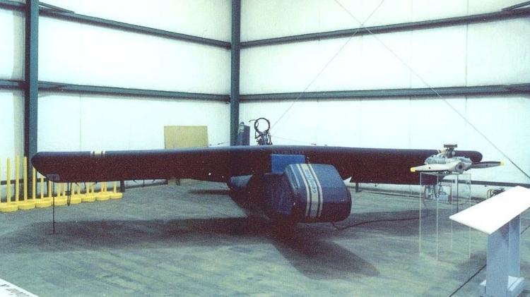 Goodyear Inflatoplane (GA468) em exposição no Museu Nacional do Ar e Espaço Smithsonian, nos EUA