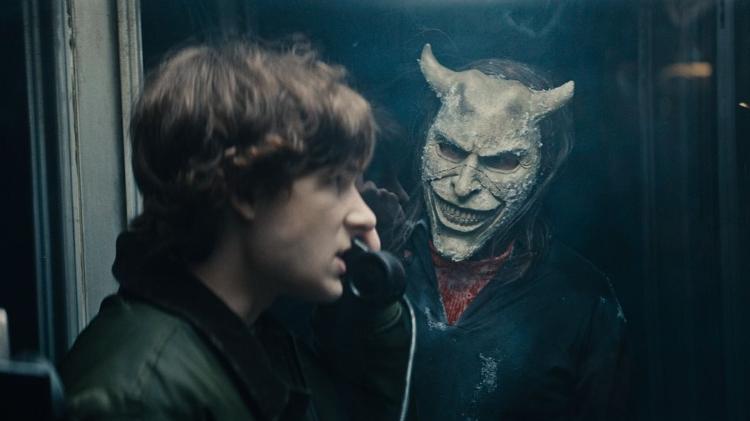 Mason Thames e Ethan Hawke em 'O Telefone Preto 2'