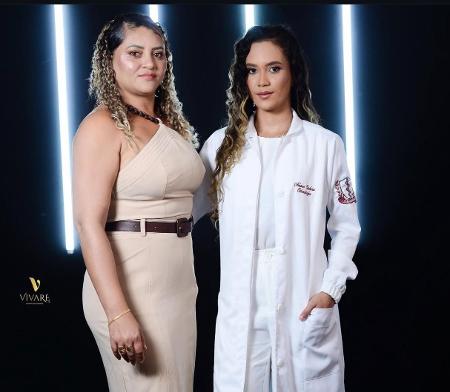 A vice-prefeita Zica do Sindicato (União) e sua filha, Ariane Cristina Silva Soares, estudante de odontologia