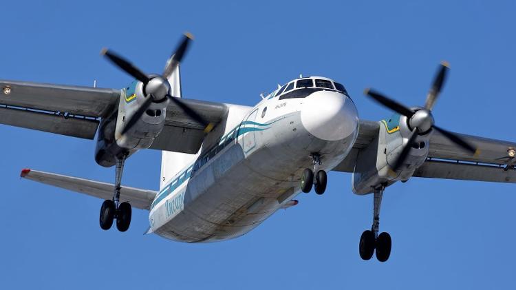 Avião Antonov An-24 da Angara Airlines: Modelo é conhecido como 'trator' devido à sua robustez e versatilidade