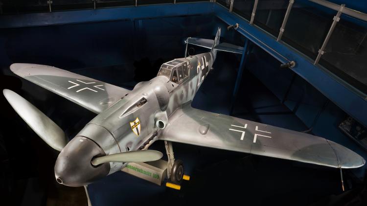 Avião modelo Messerschmitt Bf 109, um dos principais da força aérea alemã durante a Segunda Guerra Mundial