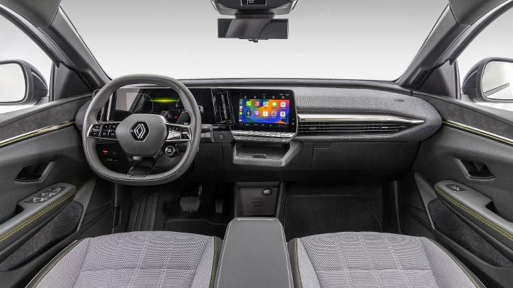 Renault Megane E-Tech tem quadro de instrumentos digital com tela de 12,3" e multimídia de 9"