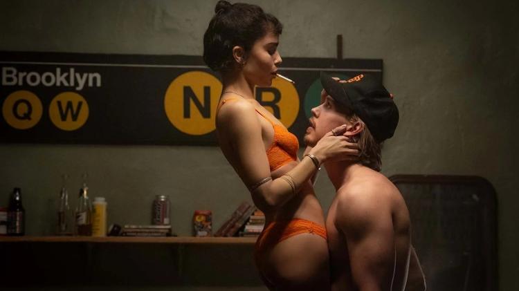 Zoë Kravitz e Austin Butler em 'Ladrões' Zoë Kravitz e Austin Butler em 'Ladrões'