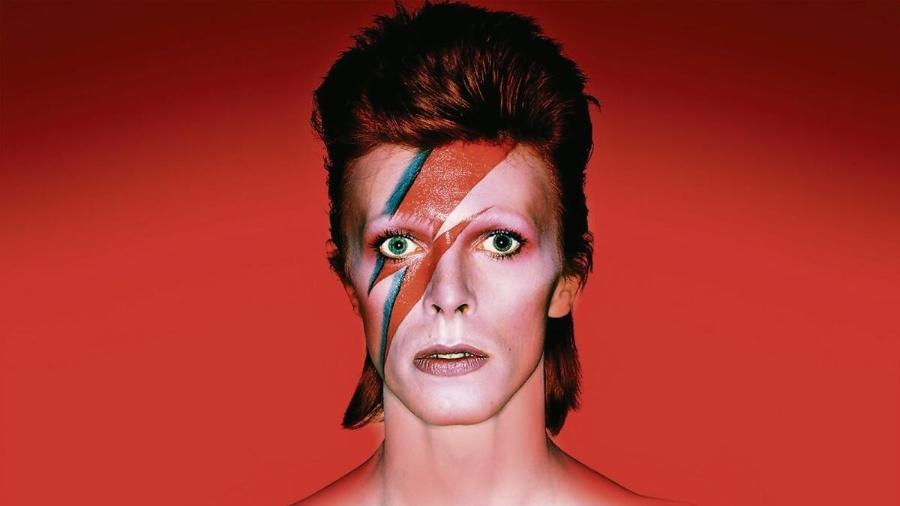 A vida de David Bowie é celebrada com som e imagem em "Moonage Daydream" - Universal