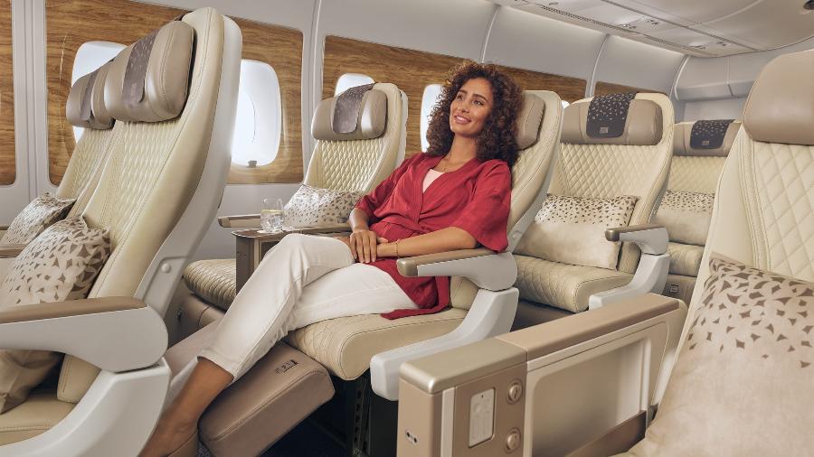 A econômica premium do A380 da Emirates é opção para voo de mais de 14 horas para Dubai - Divulgação/Emirates
